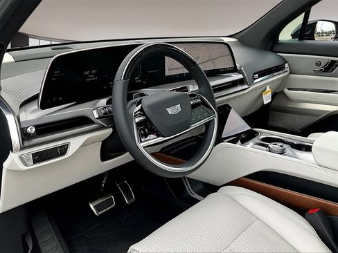 New 2026 Cadillac Vistiq Sport image 6