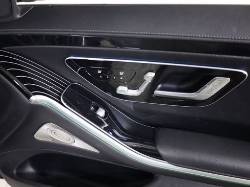 Used 2022 Mercedes-Benz S 500 4MATIC w/ AMG Line Package image 57