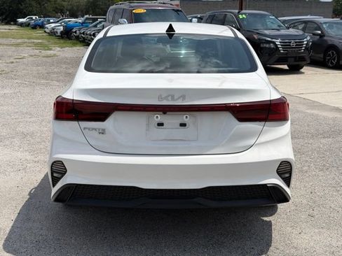 Used 2024 Kia Forte LX FWD image 5