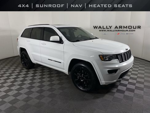 Used 2021 Jeep Grand Cherokee Laredo X AWD/4WD image 1