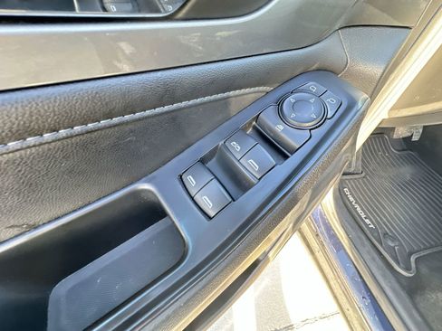 Used 2023 Chevrolet Traverse LT image 22