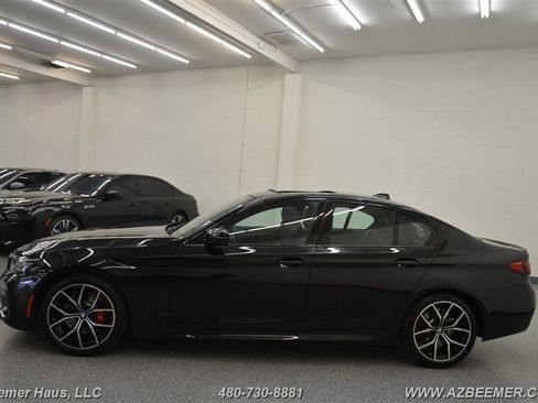 Used 2023 BMW 530i w/ M Sport Package RWD image 5
