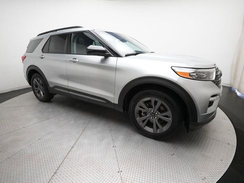 Used 2023 Ford Explorer XLT w/ Equipment Group 202A image 38