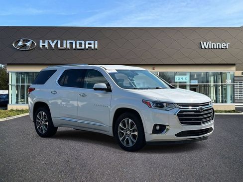 Used 2020 Chevrolet Traverse Premier w/ LPO, Floor Liner Package FWD image 6