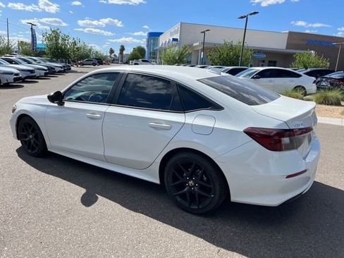 Used 2025 Honda Civic Sport image 4