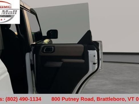 Used 2022 Ford Bronco Wildtrak image 44