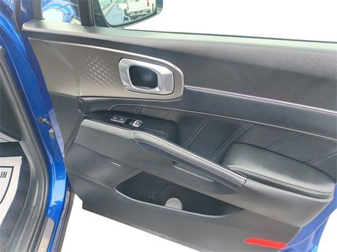 Used 2021 Kia Sorento SX Prestige image 12