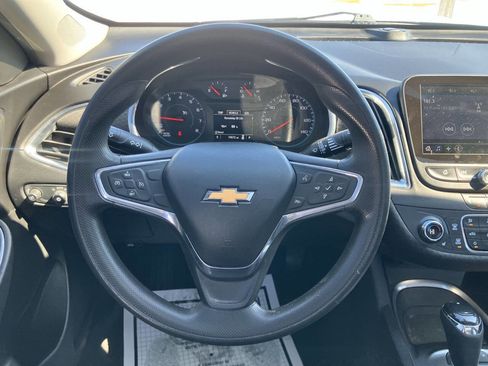 Used 2020 Chevrolet Malibu LT image 16