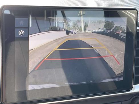 Used 2026 Hyundai Venue SE FWD image 28