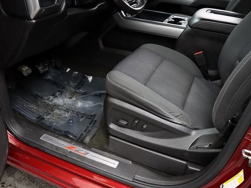 Used 2018 Chevrolet Silverado 1500 LT w/ All Star Edition image 23