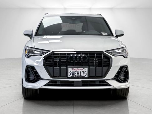 Certified 2025 Audi Q3 2.0T Premium w/ Convenience Package AWD/4WD image 8