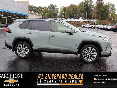 Used 2020 Toyota RAV4 XLE Premium image 1