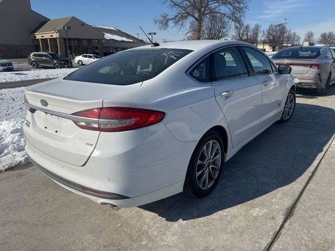 Used 2017 Ford Fusion Energi SE image 3
