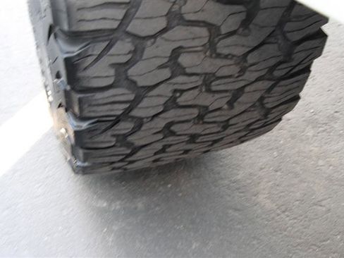 Used 2018 Toyota Tundra SR5 w/ SR5 Upgrade Package image 41