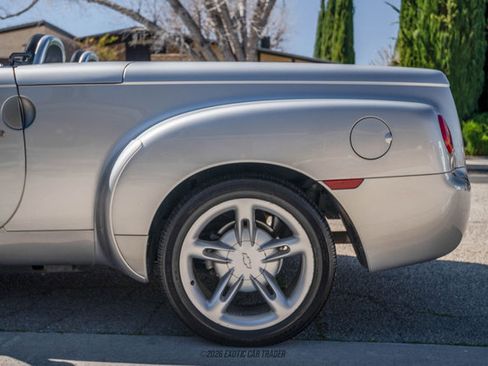 Used 2005 Chevrolet SSR image 5