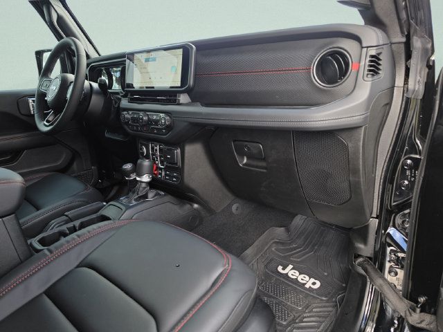 Used 2026 Jeep Wrangler Unlimited Rubicon AWD/4WD image 18