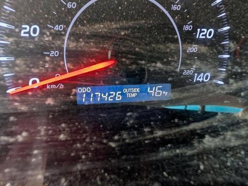 Used 2010 Toyota Camry LE FWD image 35