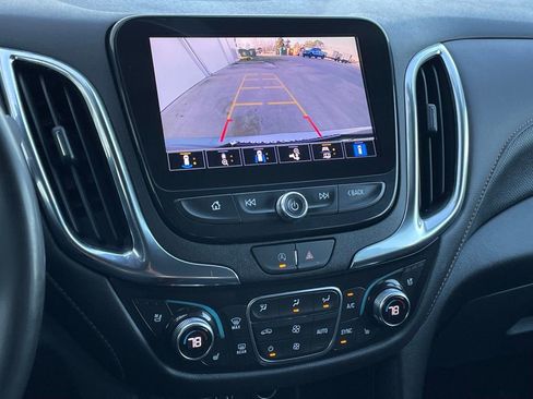 Used 2024 Chevrolet Equinox Premier image 18