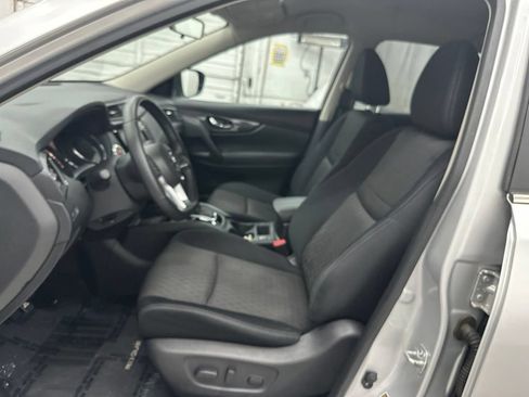 Used 2018 Nissan Rogue SV FWD image 20
