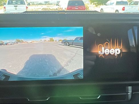 New 2025 Jeep Gladiator Sport image 23