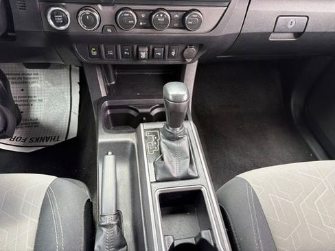 Used 2023 Toyota Tacoma TRD Off-Road w/ Advanced Technology Package AWD/4WD image 9