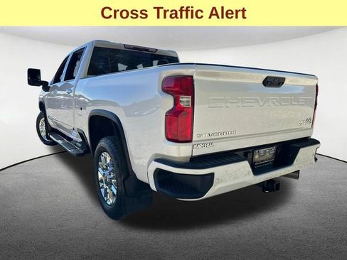 Used 2024 Chevrolet Silverado 2500 High Country w/ Technology Package AWD/4WD image 10