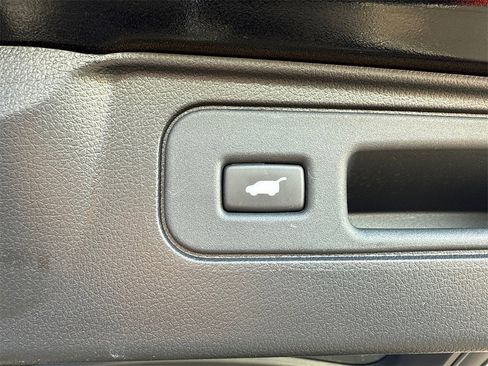 Certified 2025 Honda Passport EX-L image 15