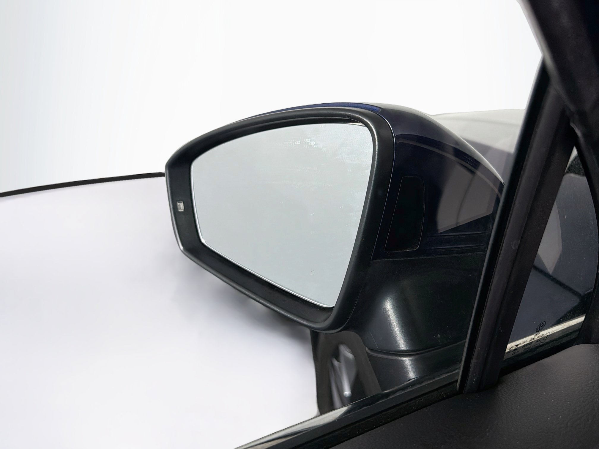 Used 2023 Volkswagen Tiguan SE FWD image 16