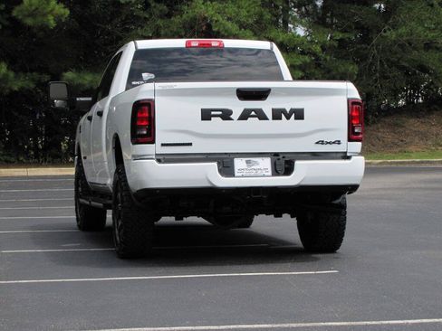 Used 2025 RAM 2500 Big Horn AWD/4WD image 11