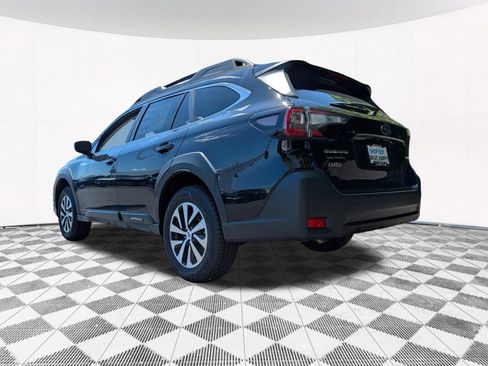 Certified 2025 Subaru Outback Premium AWD/4WD image 9