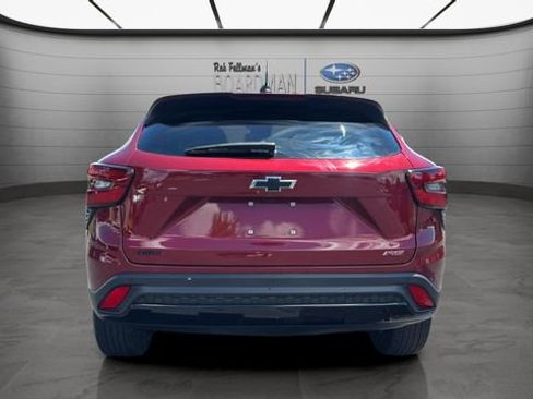 Used 2025 Chevrolet Trax RS w/ Sunroof Package FWD image 6