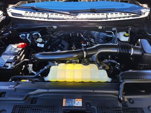 Used 2025 Ford Expedition Platinum w/ Driver's Package image 24