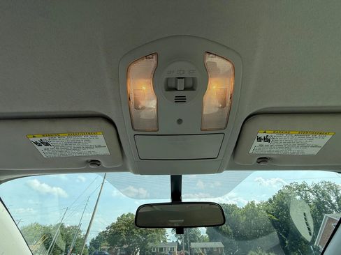 Used 2010 Toyota Prius Five FWD image 16