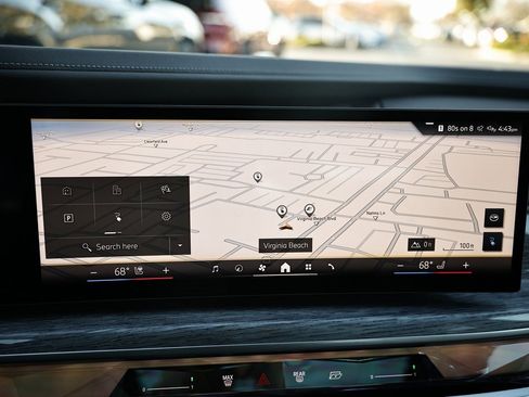 Used 2025 BMW i7 eDrive50 w/ Premium Package image 39