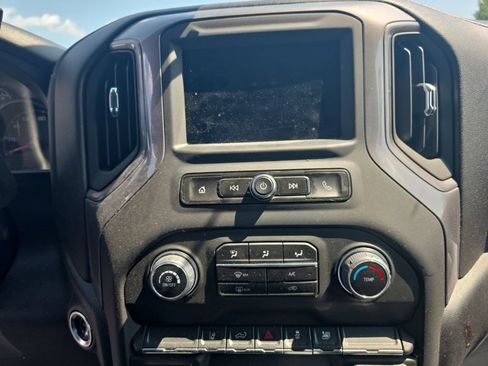 Used 2024 Chevrolet Silverado 2500 Custom w/ Custom Convenience Package AWD/4WD image 12