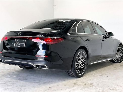 Used 2025 Mercedes-Benz E 350 4MATIC Sedan image 12