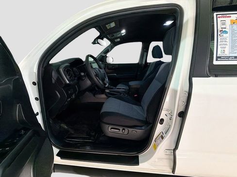 Used 2023 Toyota Tacoma TRD Off-Road w/ Technology Package image 21