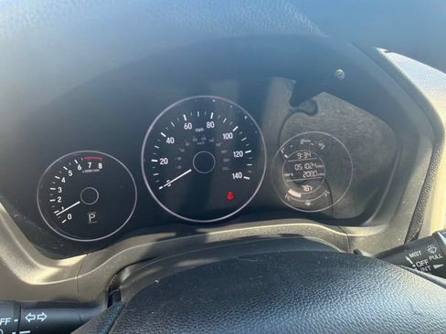 Used 2018 Honda HR-V EX image 23