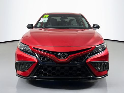 Used 2021 Toyota Camry SE FWD image 10