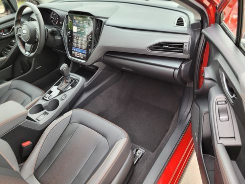 Certified 2025 Subaru Crosstrek 2.5i Limited w/ Crosstrek Mirror Package image 23