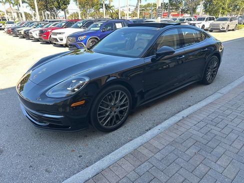 Used 2018 Porsche Panamera 4S image 3