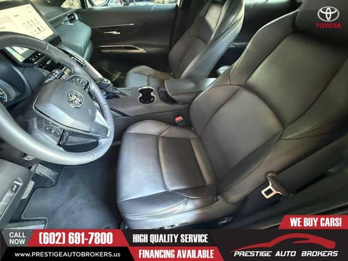 Used 2023 Toyota Venza XLE AWD/4WD image 21