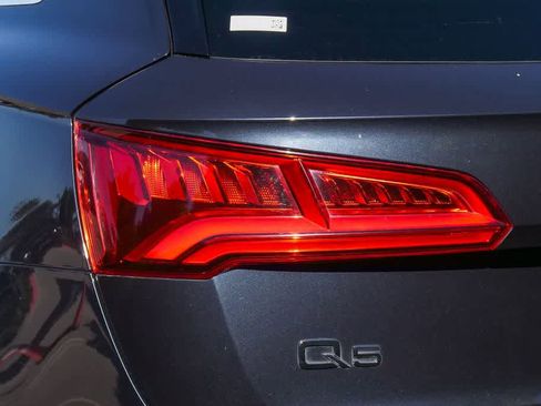 Used 2018 Audi Q5 Premium Plus w/ Premium Plus Package image 10