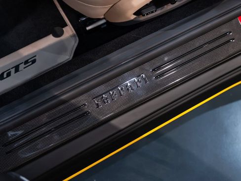 Certified 2023 Ferrari 812 GTS RWD image 27