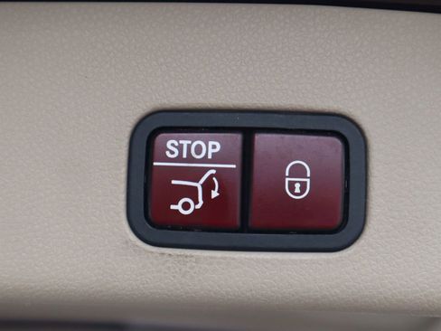 Used 2015 Mercedes-Benz GL 320 BlueTEC 4MATIC w/ Premium I Package image 20