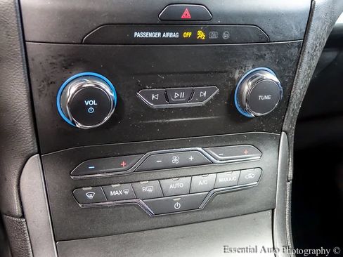 Used 2020 Ford Edge SE FWD image 15