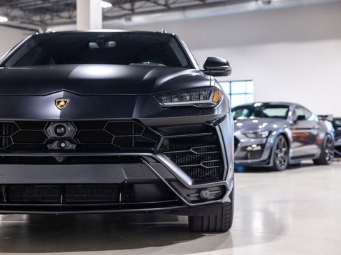 Used 2022 Lamborghini Urus AWD/4WD image 20