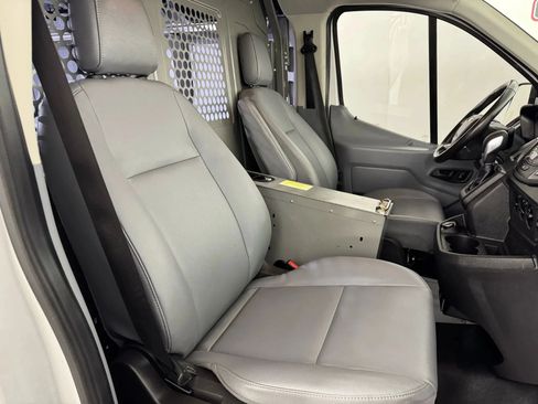 Used 2019 Ford Transit 250 148 Low Roof RWD image 28