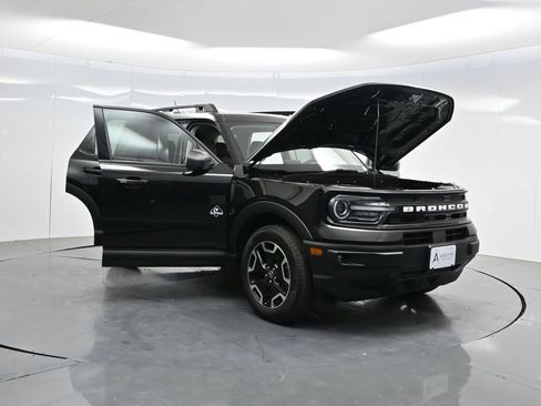 Used 2023 Ford Bronco Sport Outer Banks w/ Tech Package AWD/4WD image 39