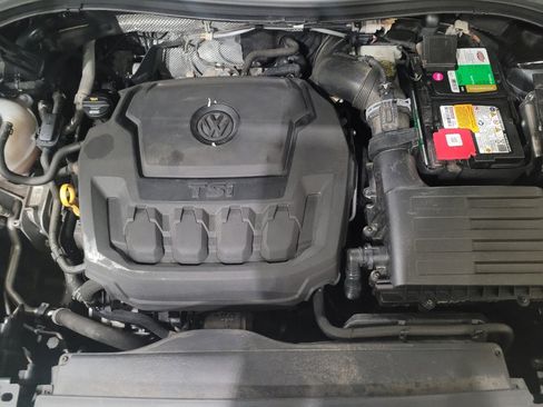 Used 2020 Volkswagen Tiguan S image 30